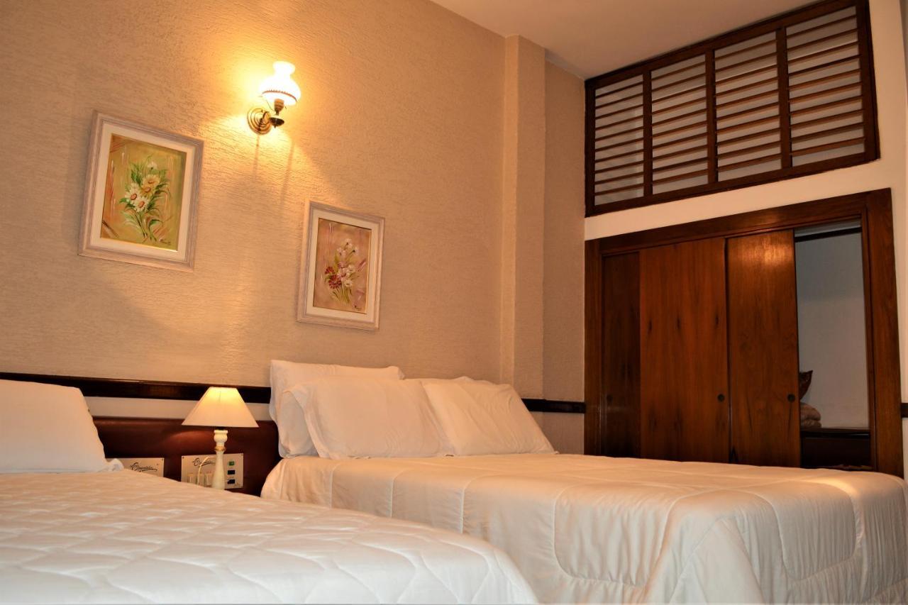 Hotel Comendador Трес Риус Екстериор снимка